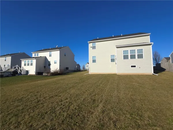 $2,650 | 251 Elmcrest Rise, Henrietta, NY 14586