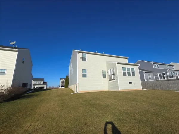 $2,650 | 251 Elmcrest Rise, Henrietta, NY 14586