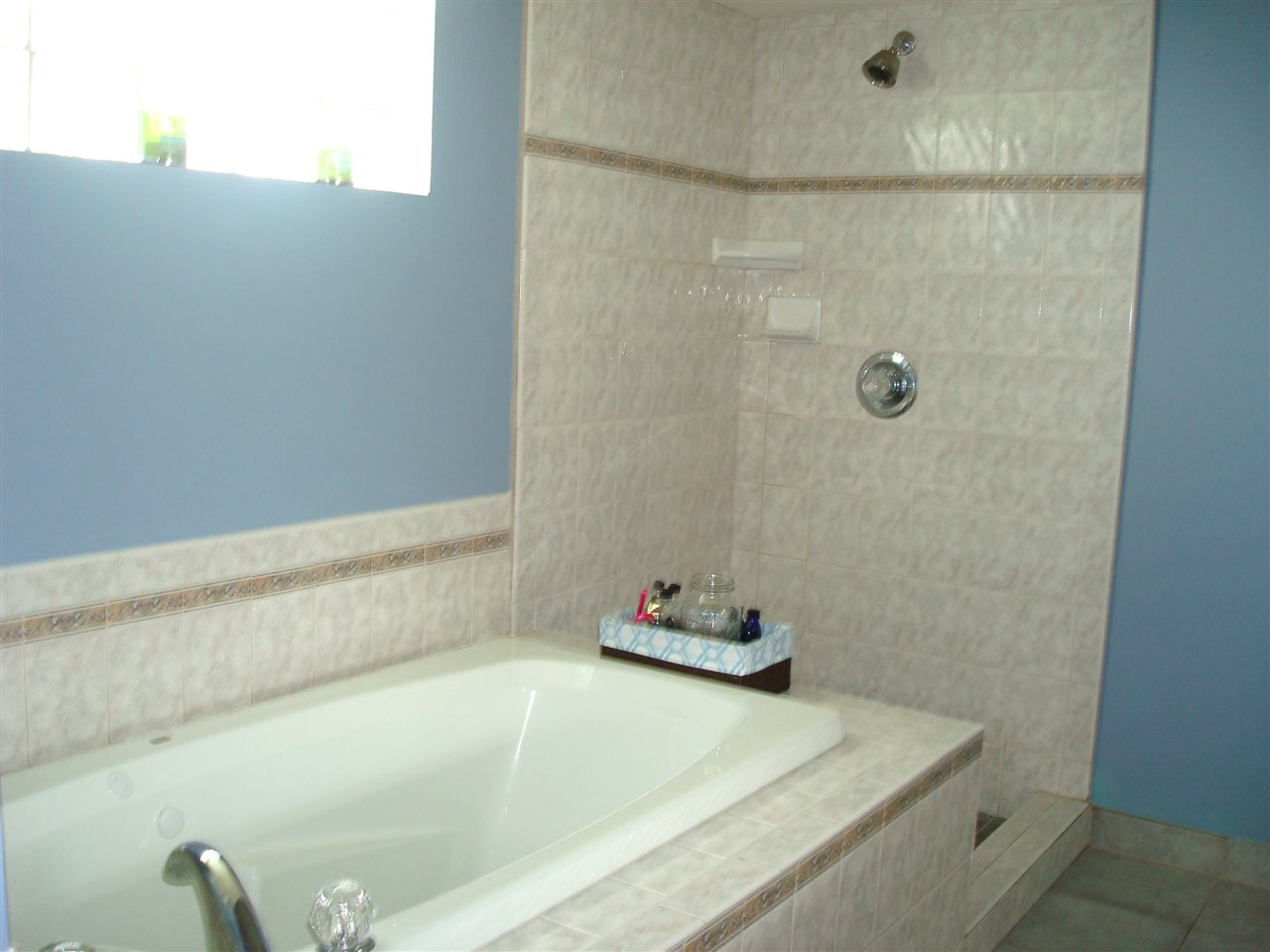 23280 Rochelle Street Macomb, MI 48042 - Photo 18 of 52 31290819-19.JPG