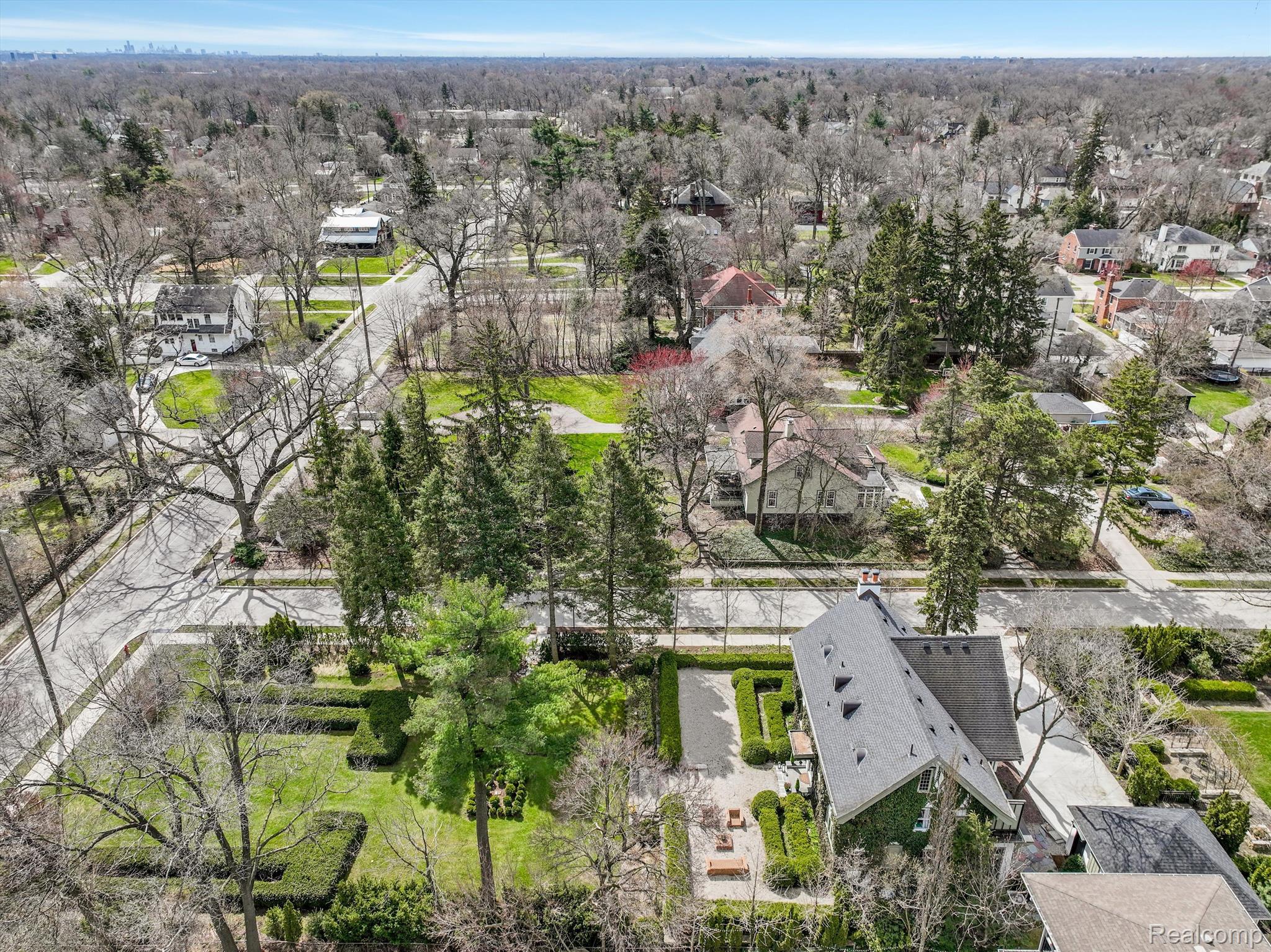 18 Ridge Road Pleasant Ridge, MI 48069 - Photo 53 of 54 Prime location, just steps to PR pool & rec