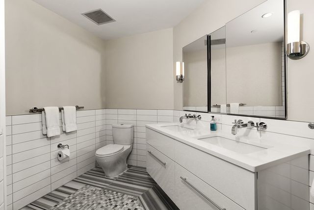 $1,975,000 | 110 Broad Street, Unit 502, Boston, MA 02110