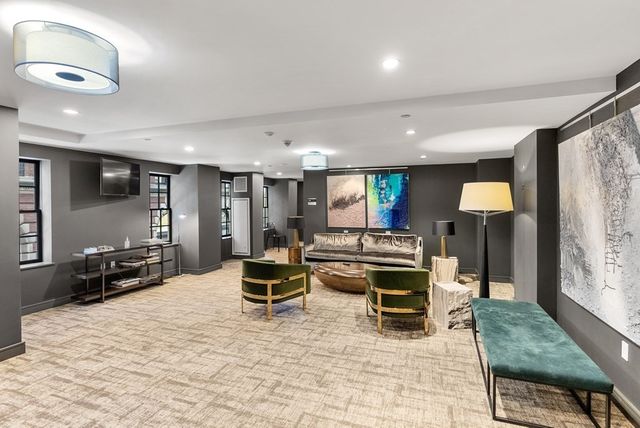 $1,975,000 | 110 Broad Street, Unit 502, Boston, MA 02110