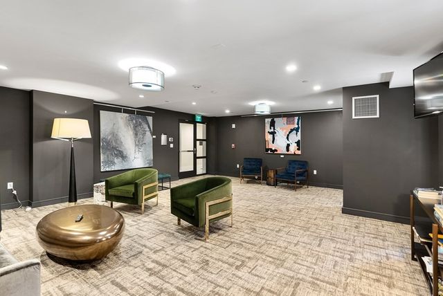 $1,975,000 | 110 Broad Street, Unit 502, Boston, MA 02110