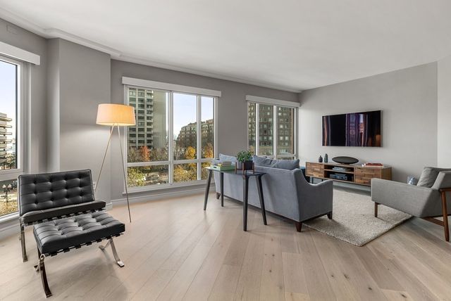 $1,975,000 | 110 Broad Street, Unit 502, Boston, MA 02110