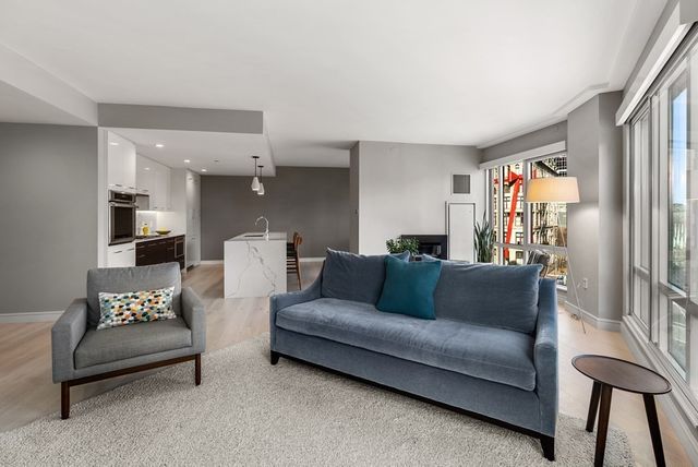 $1,975,000 | 110 Broad Street, Unit 502, Boston, MA 02110