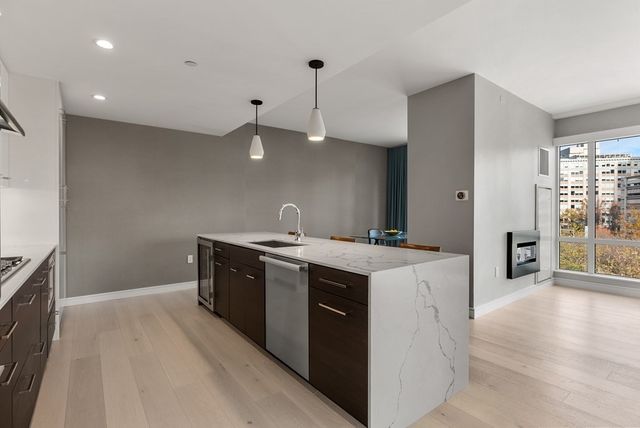 $1,975,000 | 110 Broad Street, Unit 502, Boston, MA 02110