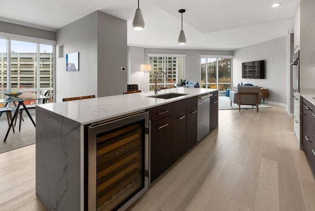 $1,975,000 | 110 Broad Street, Unit 502, Boston, MA 02110