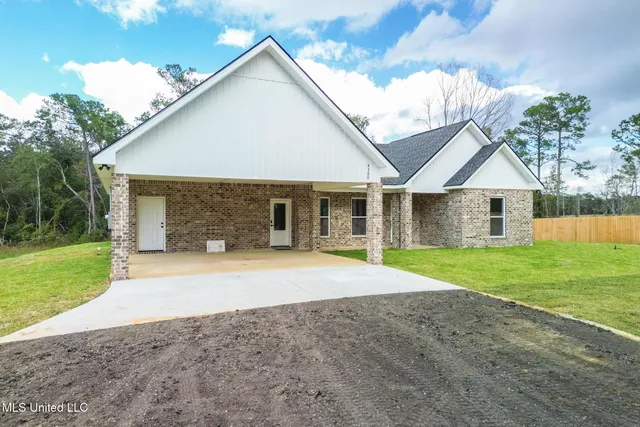 $339,000 | 4300 Firetower Road, Kiln, MS 39556