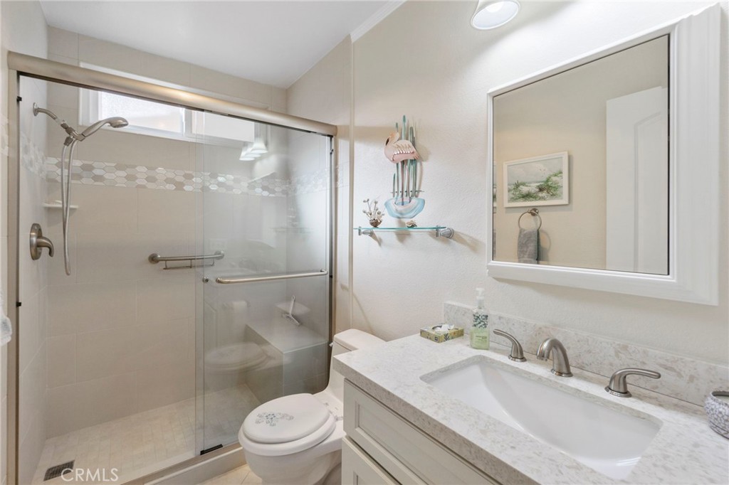 23641 Vía Garfias Mission Viejo, CA 92692 - Photo 12 of 22