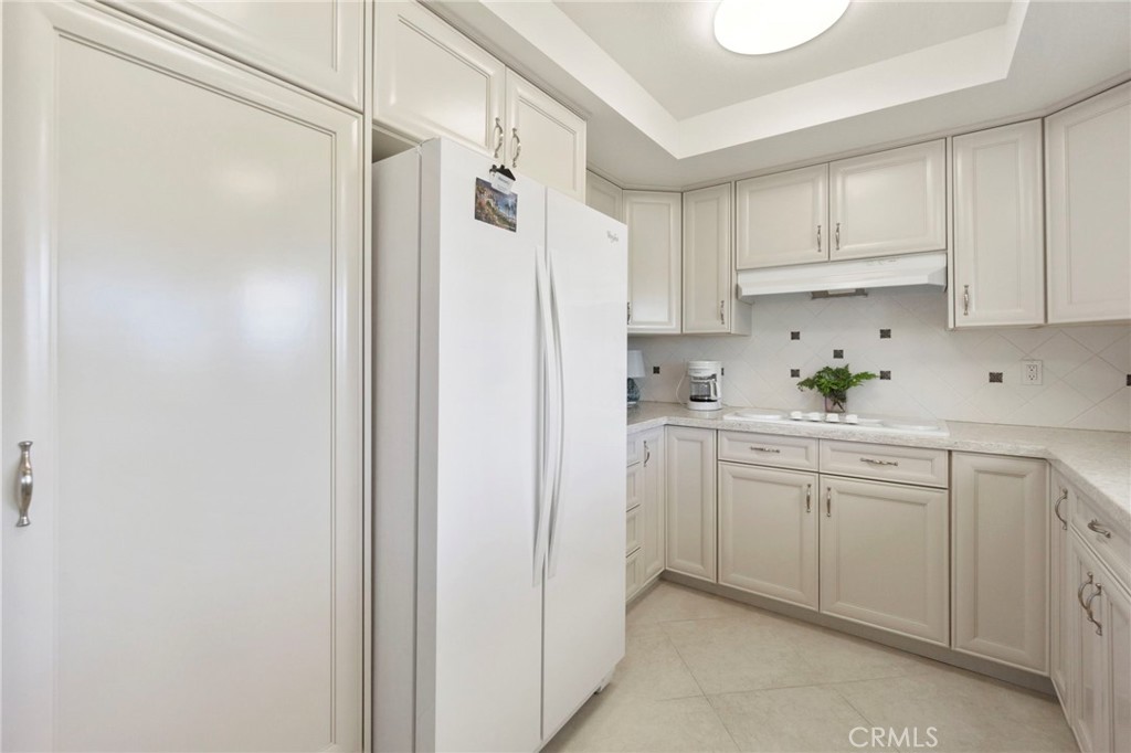 23641 Vía Garfias Mission Viejo, CA 92692 - Photo 10 of 22