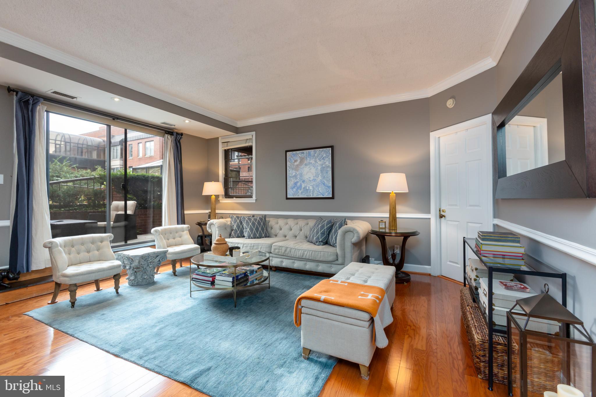 1080 Wisconsin Avenue Northwest, Unit 1011 Washington, DC 20007 - Photo 5 of 30 Living room