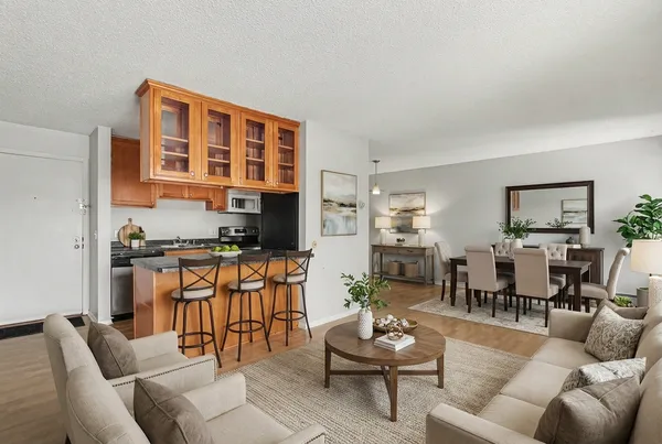 $100,000 | 4110 Rahn Road, Unit 201, Eagan, MN 55122