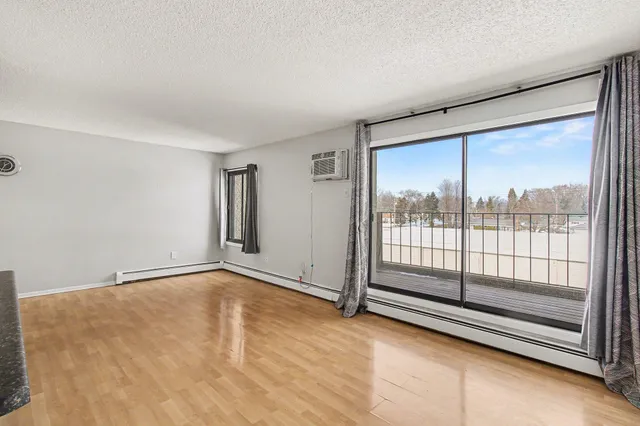 $100,000 | 4110 Rahn Road, Unit 201, Eagan, MN 55122