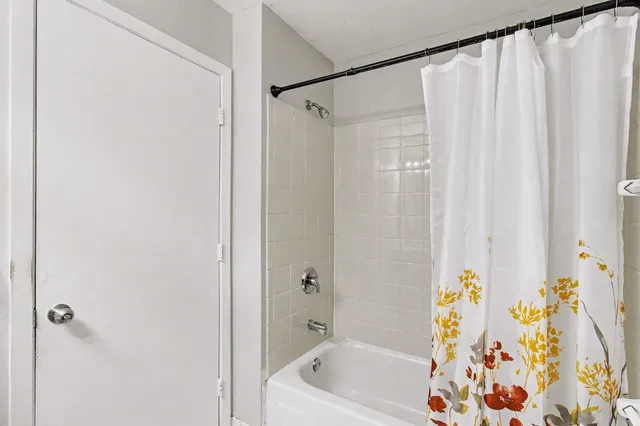 $100,000 | 4110 Rahn Road, Unit 201, Eagan, MN 55122