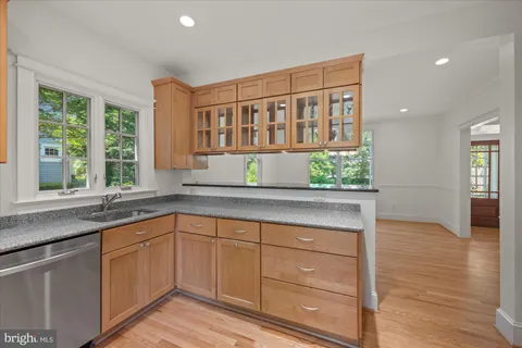 $1,050,000 | 3810 Dresden Street, Kensington, MD 20895