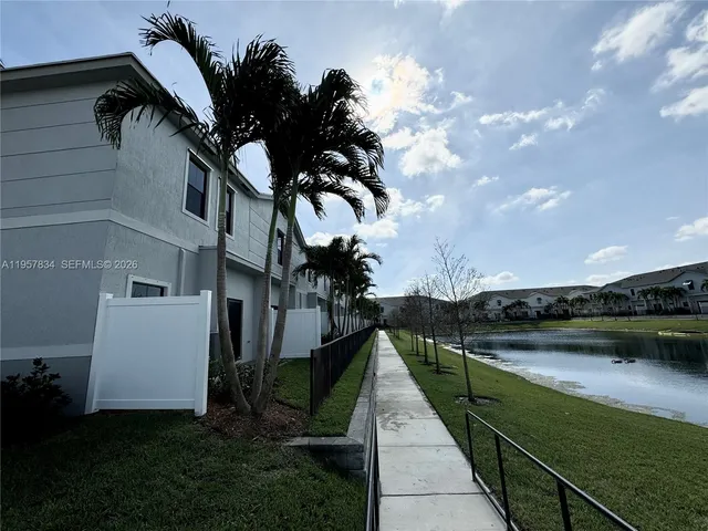 $3,350 | 891 Northwest 3rd Street, Unit 891, Pompano Beach, FL 33060
