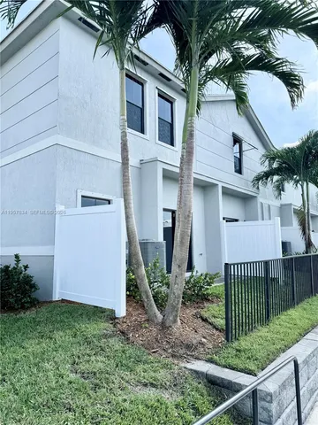 $3,350 | 891 Northwest 3rd Street, Unit 891, Pompano Beach, FL 33060