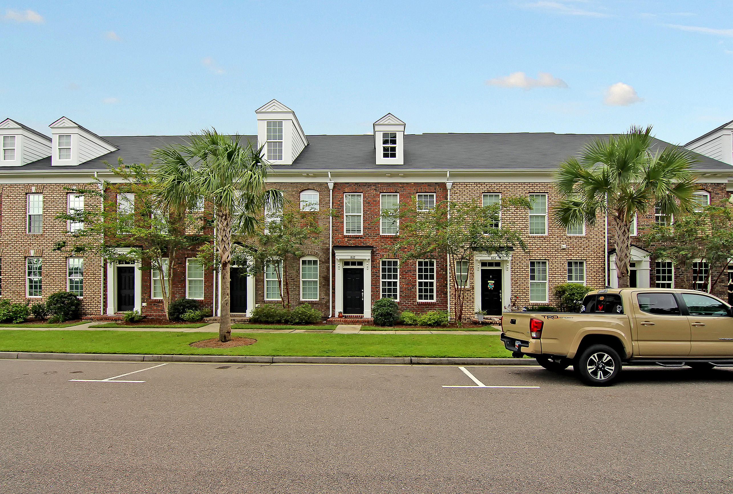 832 Rue Drive Charleston, SC 29414 - Photo 1 of 27 5 copy