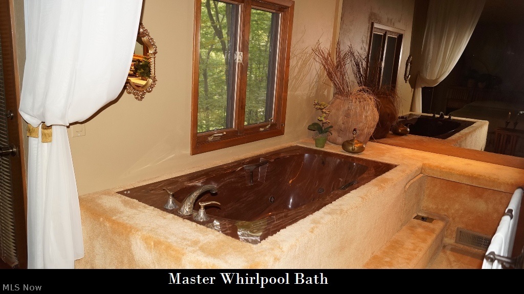 17631 Falling Leaves Road Strongsville, OH 44136 - Photo 22 of 25 Gallery Image 22