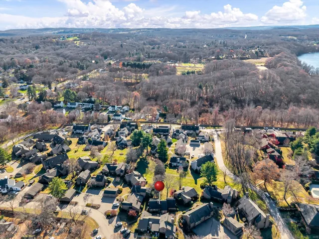 $390,000 | 81 Hollister Way North, Unit 81, Glastonbury, CT 06033