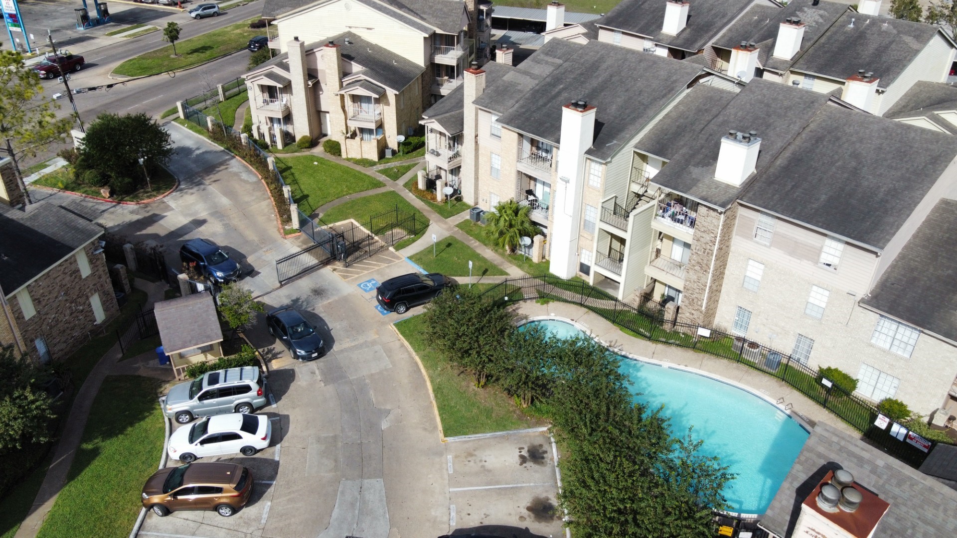 10101 South Gessner Road, Unit 912 Houston, TX 77071 - Photo 46 of 47 an aerial view of residential houses with outdoor space