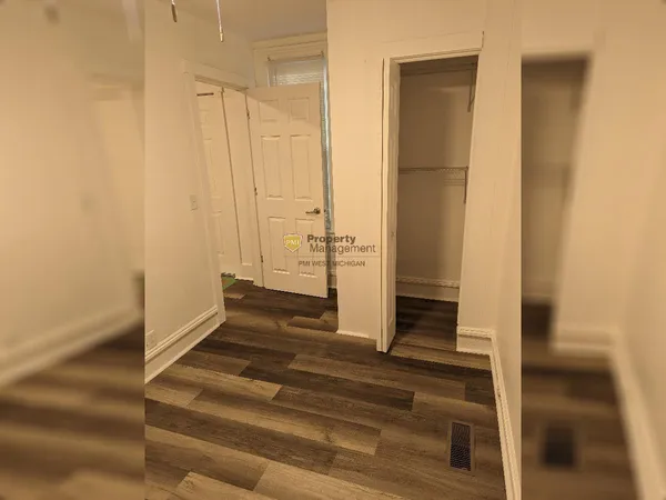 $500,000 | 822 Nagold Street Northwest, Grand Rapids, MI 49504