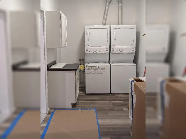 $500,000 | 822 Nagold Street Northwest, Grand Rapids, MI 49504