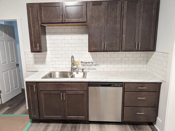 $500,000 | 822 Nagold Street Northwest, Grand Rapids, MI 49504