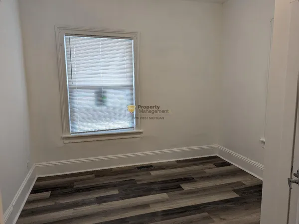 $500,000 | 822 Nagold Street Northwest, Grand Rapids, MI 49504