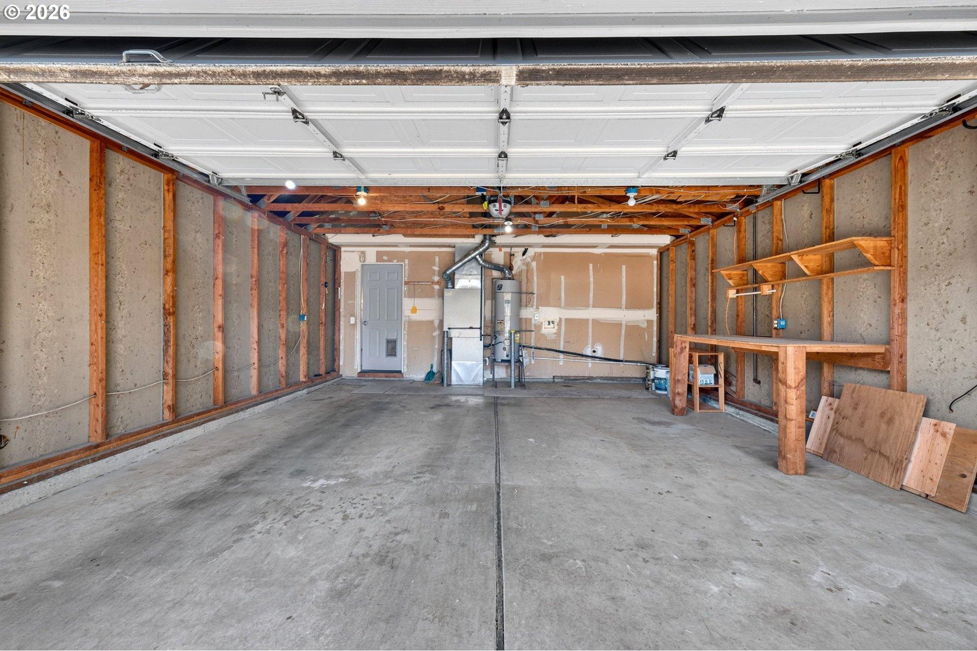 9654 North Edison Street Portland, OR 97203 - Photo 33 of 34 Garage