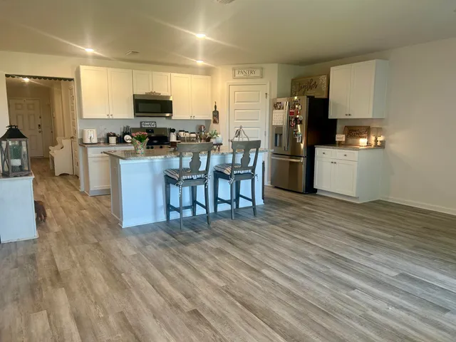 $2,595 | 211 Gray Owl Drive, Freeport, FL 32439