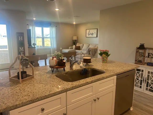 $2,595 | 211 Gray Owl Drive, Freeport, FL 32439