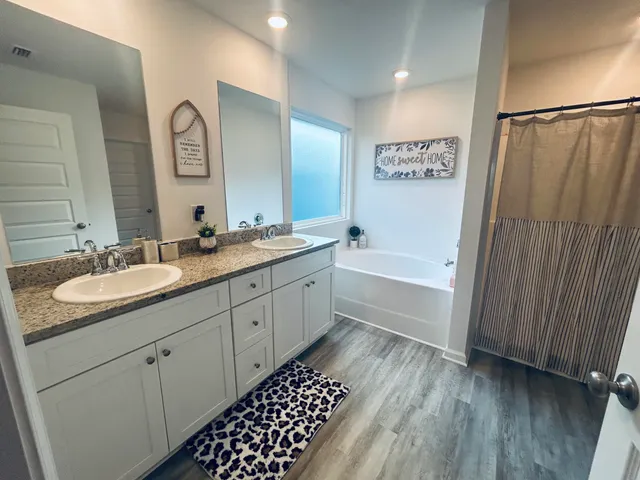 $2,595 | 211 Gray Owl Drive, Freeport, FL 32439