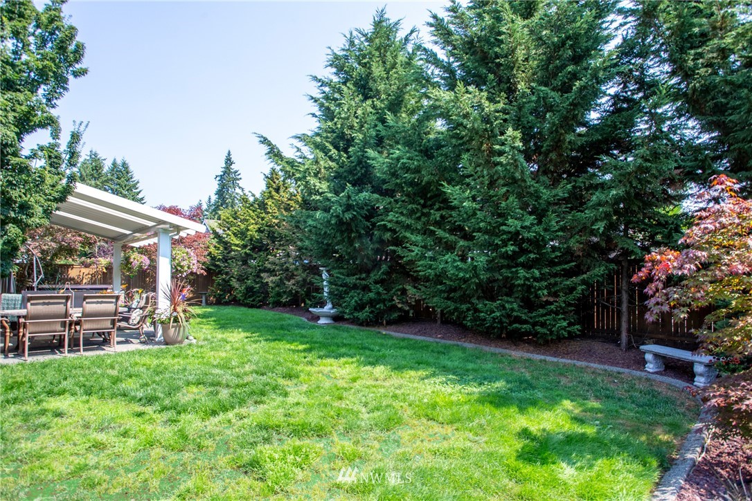 22421 6th Place West Bothell, WA 98021 - Photo 9 of 40 a view of a backyard with a garden