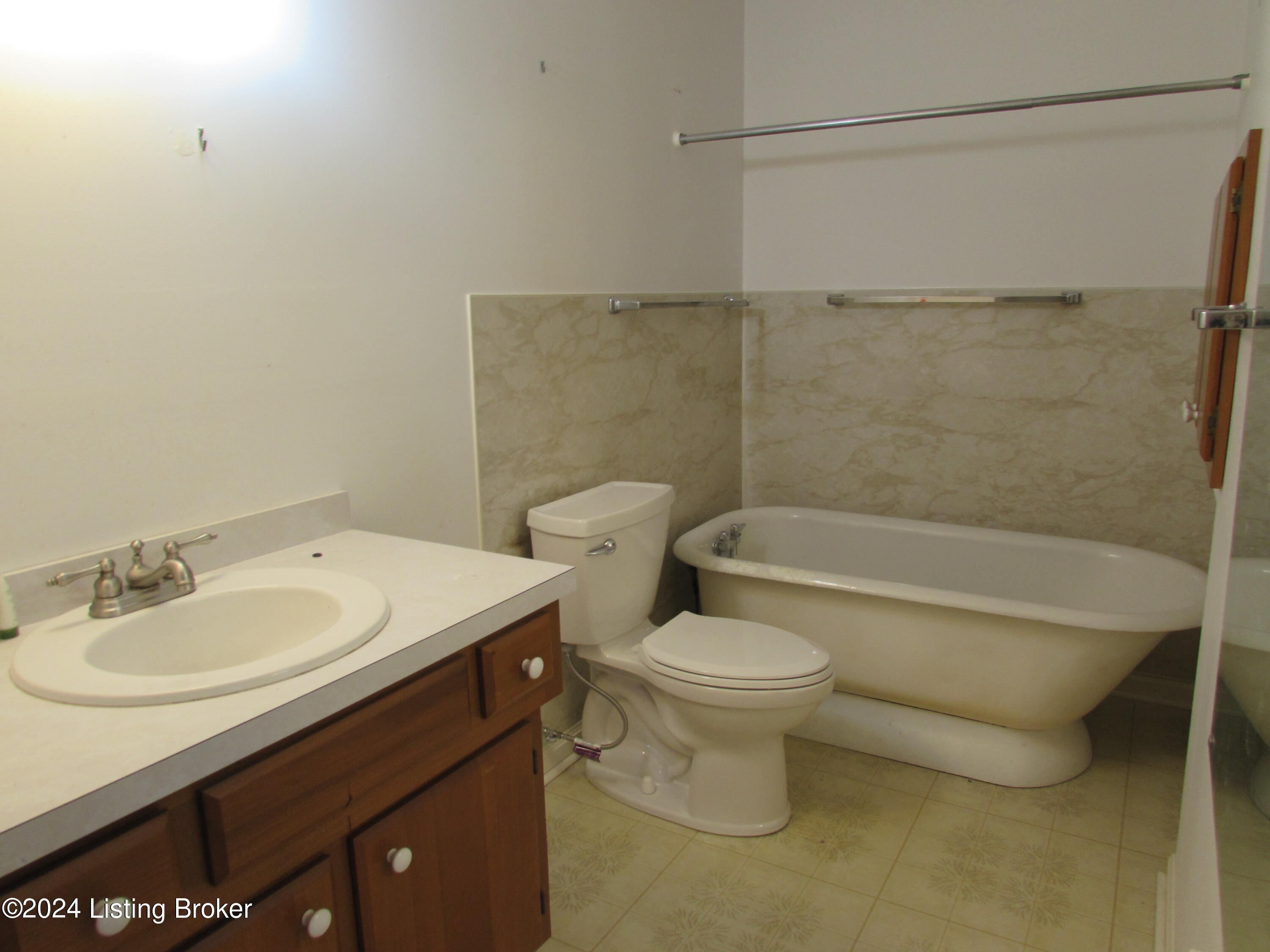 104 Fairground Lane Springfield, KY 40069 - Photo 24 of 29 IMG_1611