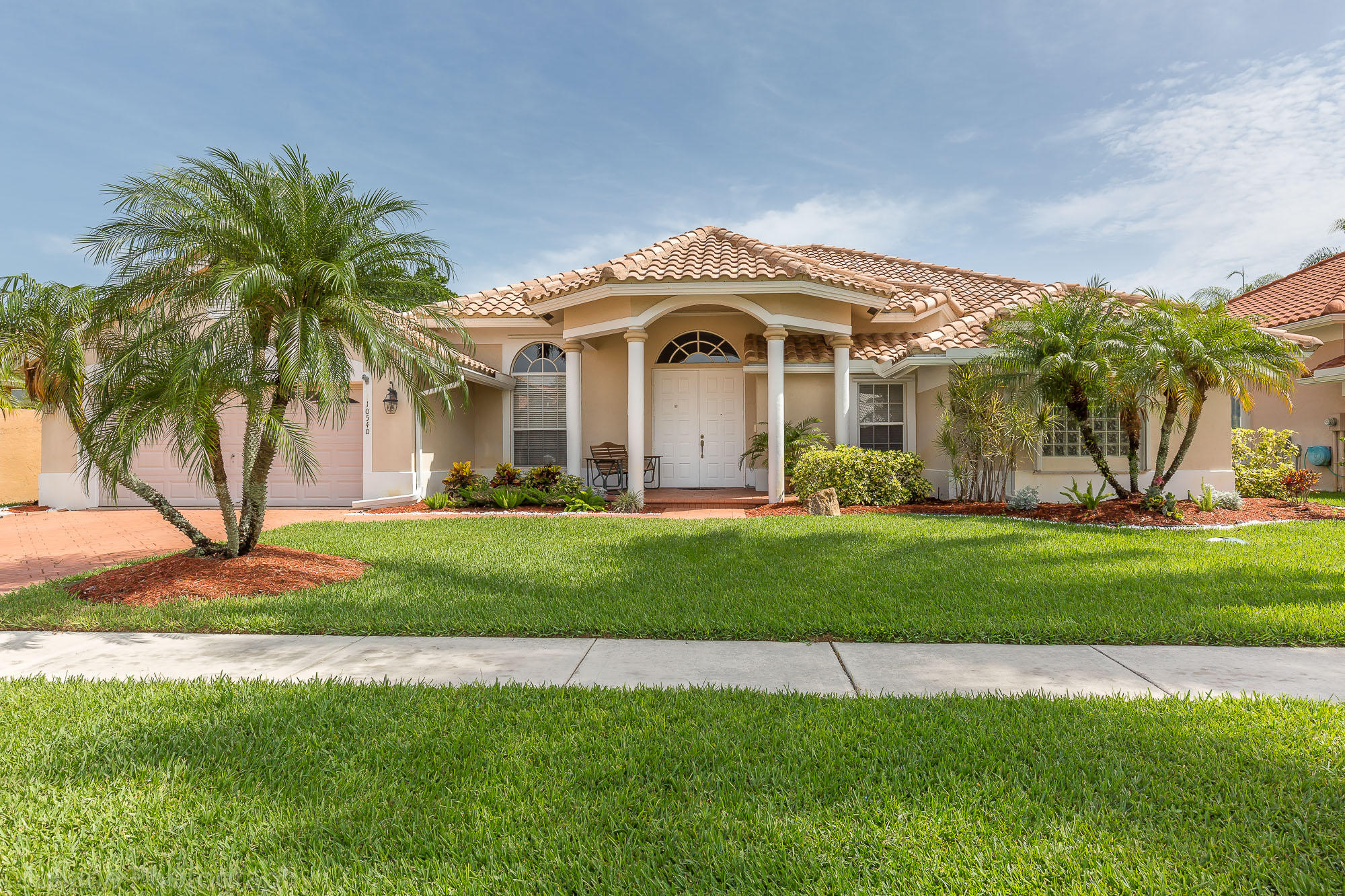 10540 MAPLE CHASE