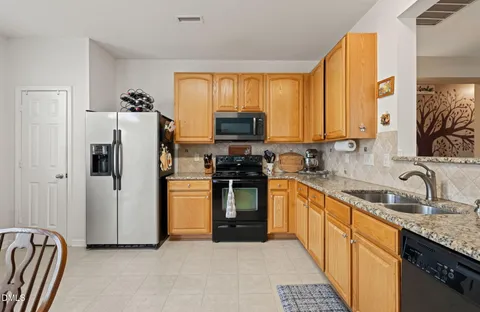 $375,000 | 328 Larktree Lane, Fuquay-Varina, NC 27526