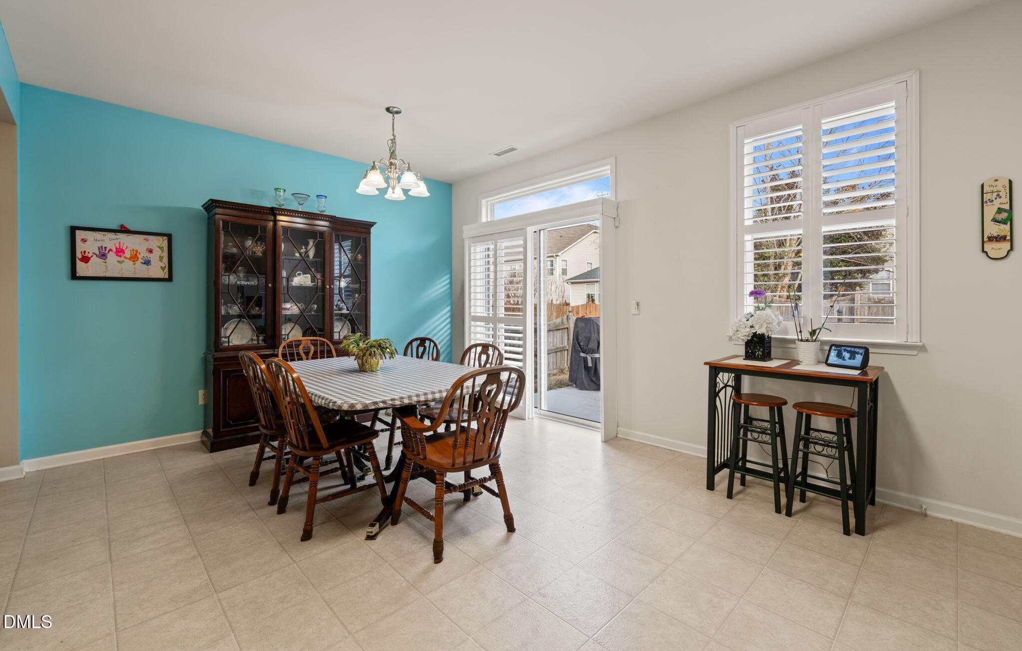 328 Larktree Lane Fuquay-Varina, NC 27526 - Photo 10 of 21 8-web-or-mls-untitled-09511