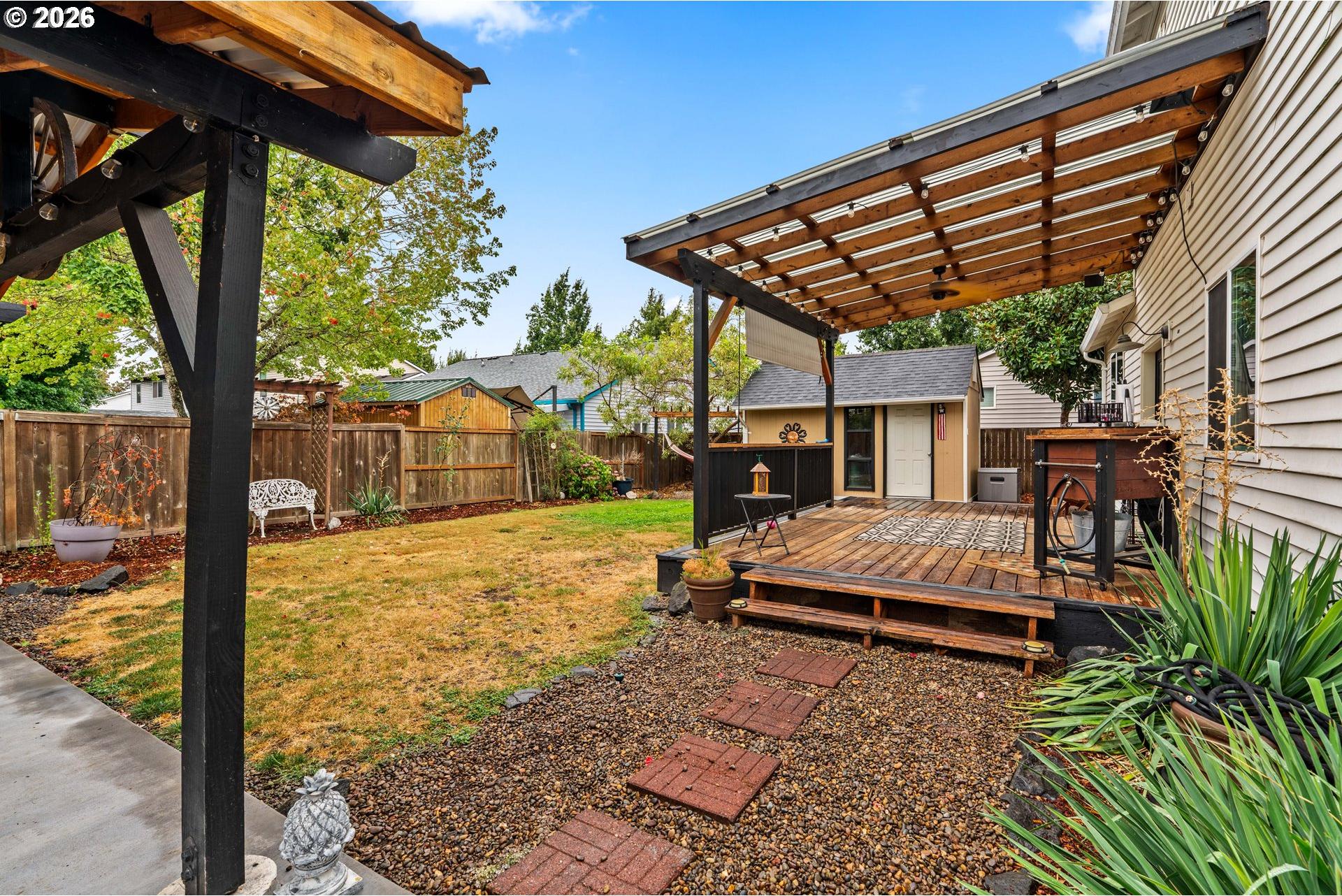 5524 Austin Way Eugene, OR 97402 - Photo 2 of 40 Gallery Image 2