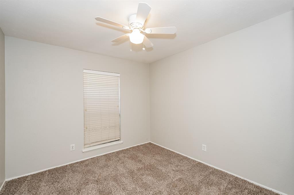 9814 Emory Oak Circle Dallas, TX 75249 - Photo 14 of 18