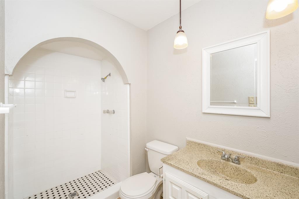 9814 Emory Oak Circle Dallas, TX 75249 - Photo 16 of 18