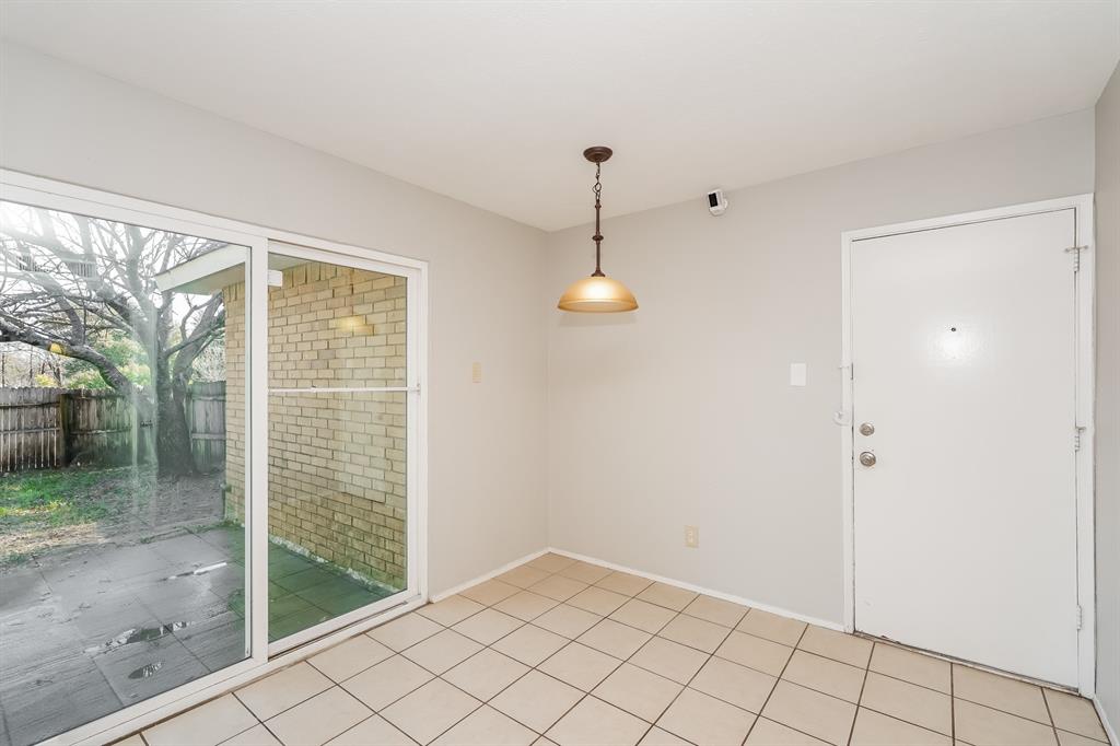 9814 Emory Oak Circle Dallas, TX 75249 - Photo 5 of 18