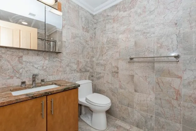 $3,250 | 17 Meadow Road, Unit 407, Rutherford, NJ 07070