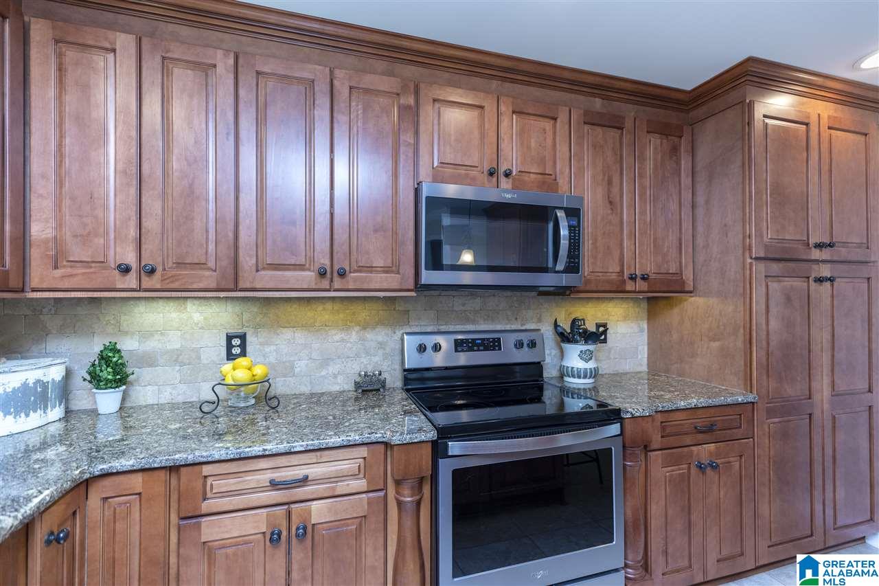 1020 Colonial Drive Alabaster, AL 35007 - Photo 13 of 31