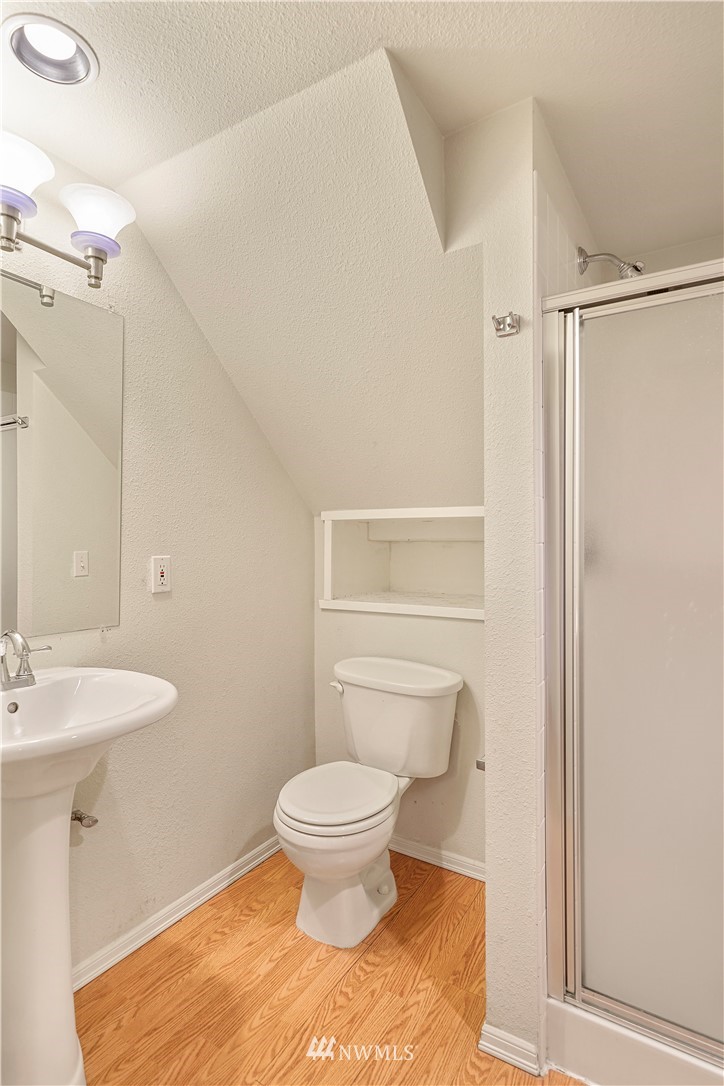 10403 Northeast 189th Street Bothell, WA 98011 - Photo 18 of 23 Gallery Image 18