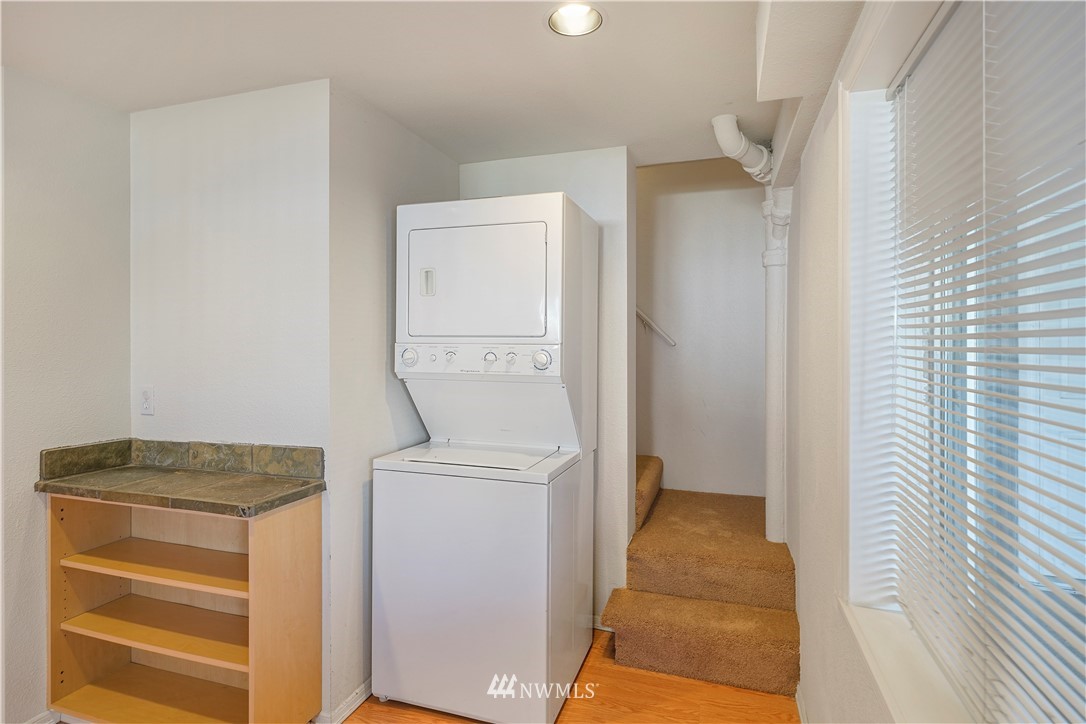 10403 Northeast 189th Street Bothell, WA 98011 - Photo 21 of 23 Gallery Image 21