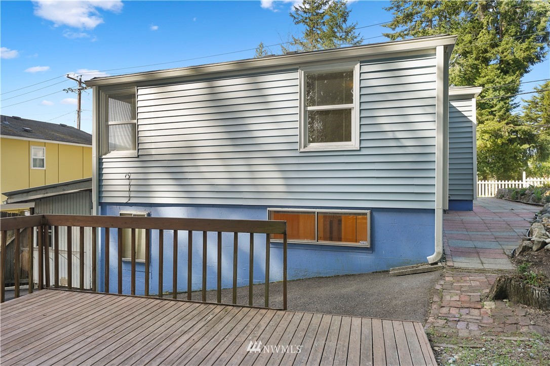 10403 Northeast 189th Street Bothell, WA 98011 - Photo 22 of 23 Gallery Image 22