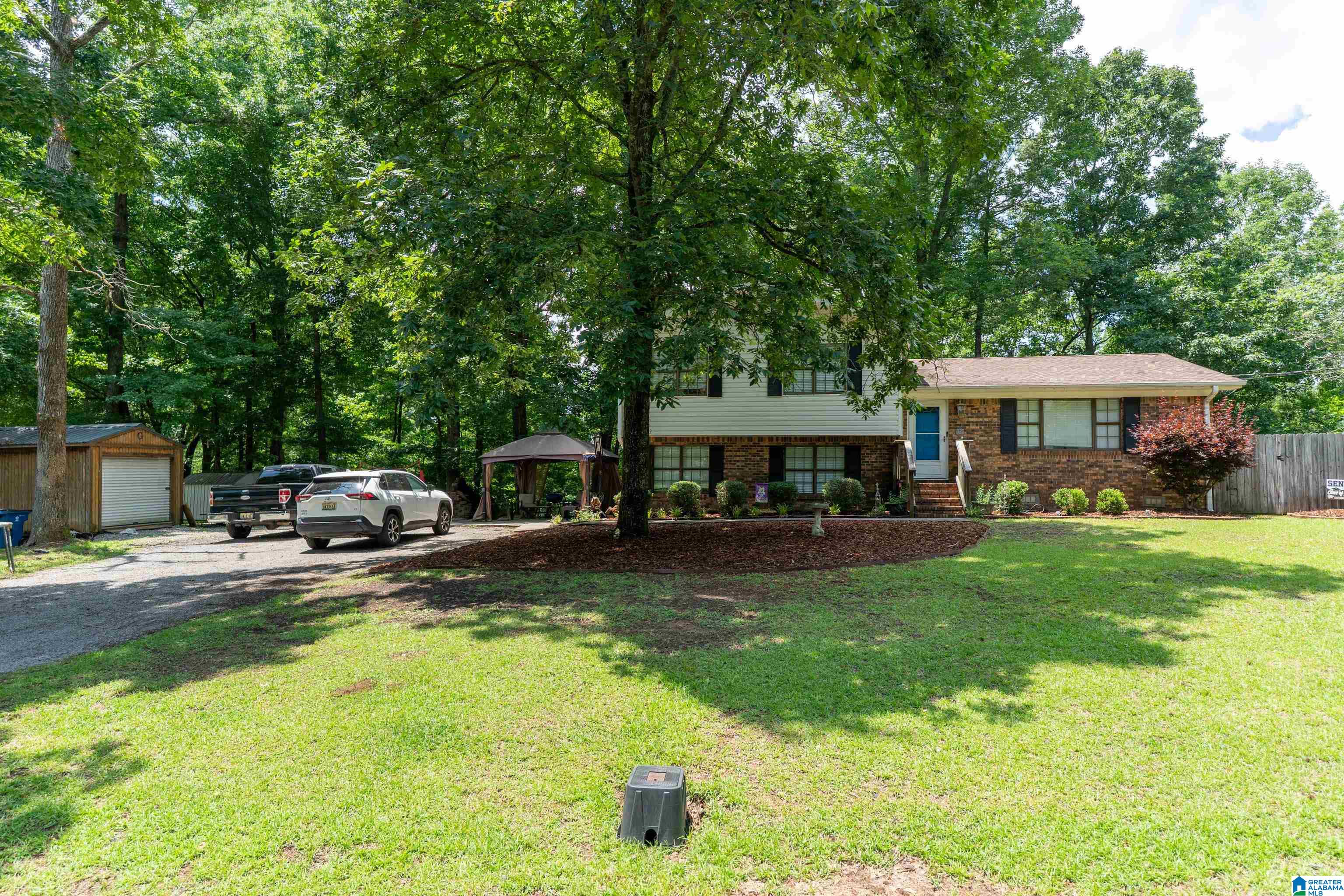 325 Ridgewood Drive Hayden, AL 35079 - Photo 10 of 67