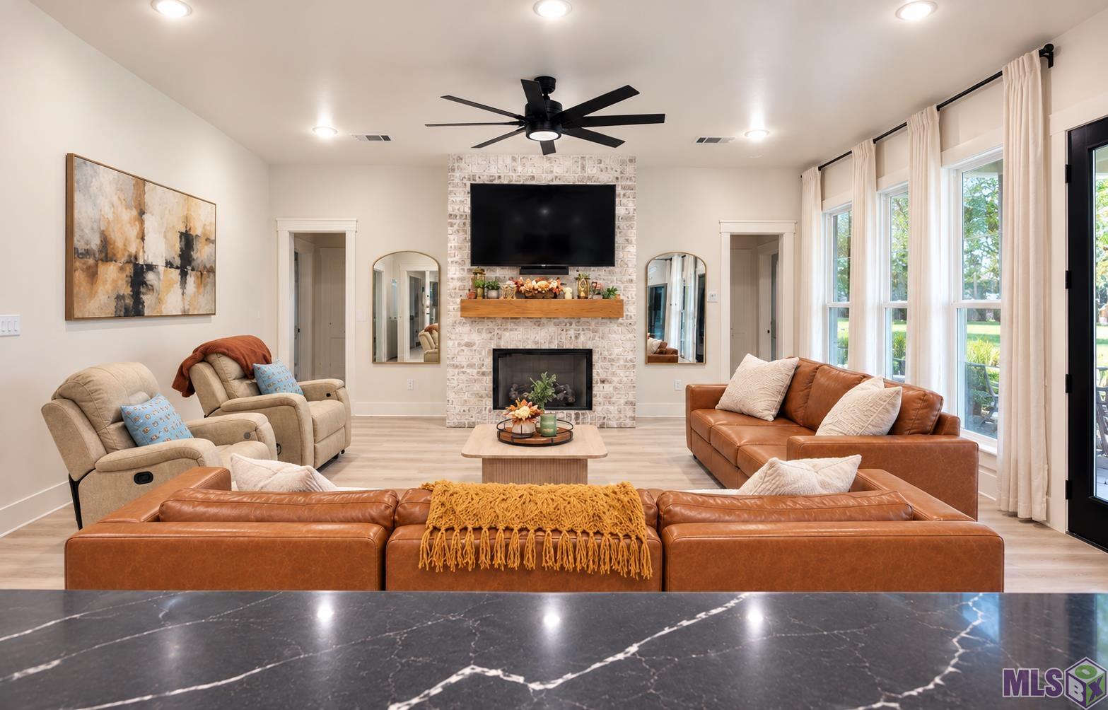 42459 Wesley Howe Road Gonzales, LA 70737 - Photo 3 of 37 Gallery Image 3
