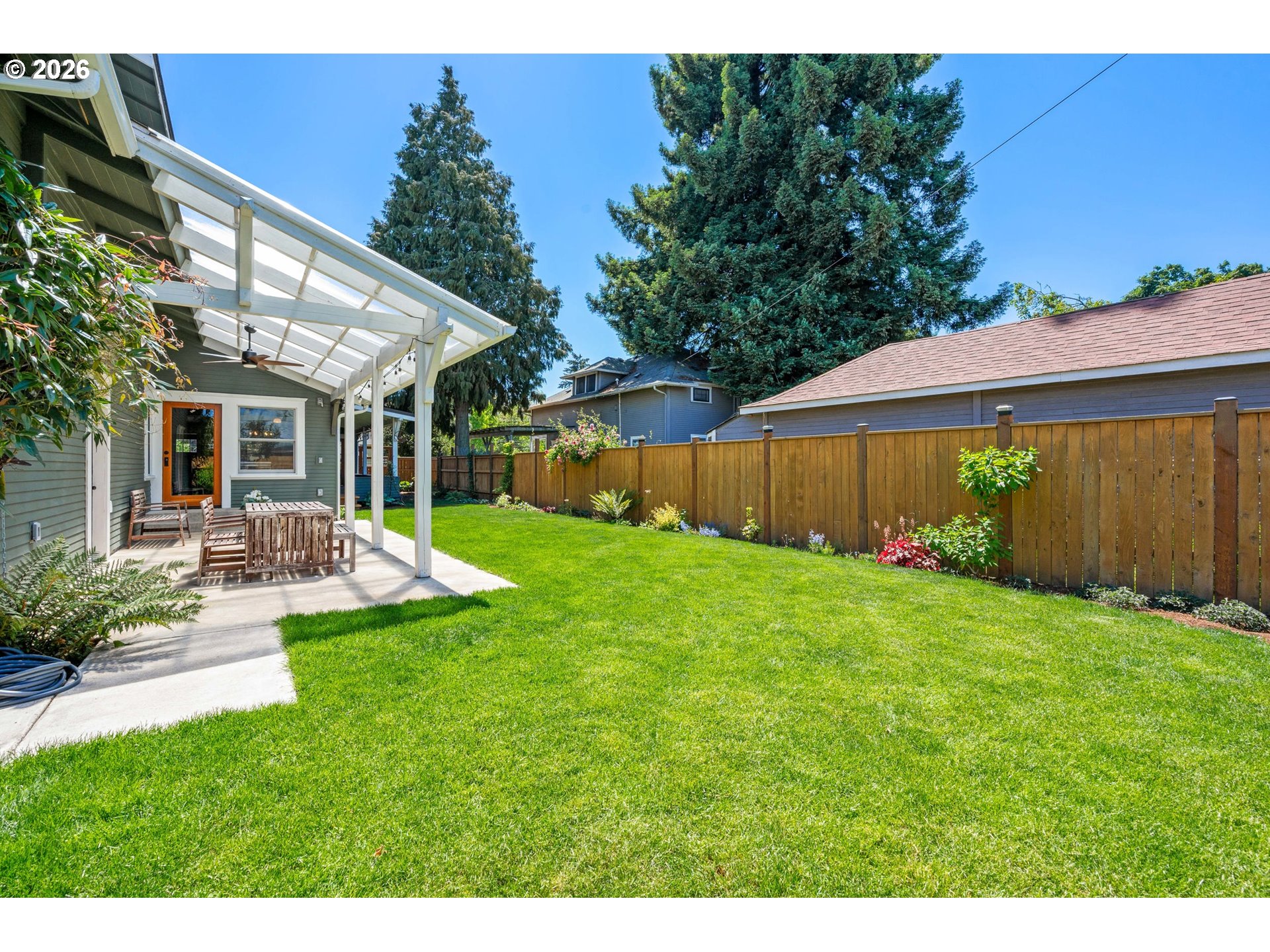 918 C Street Springfield, OR 97477 - Photo 42 of 48